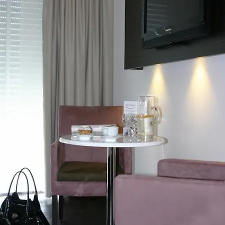 Zur Promenade Hotel